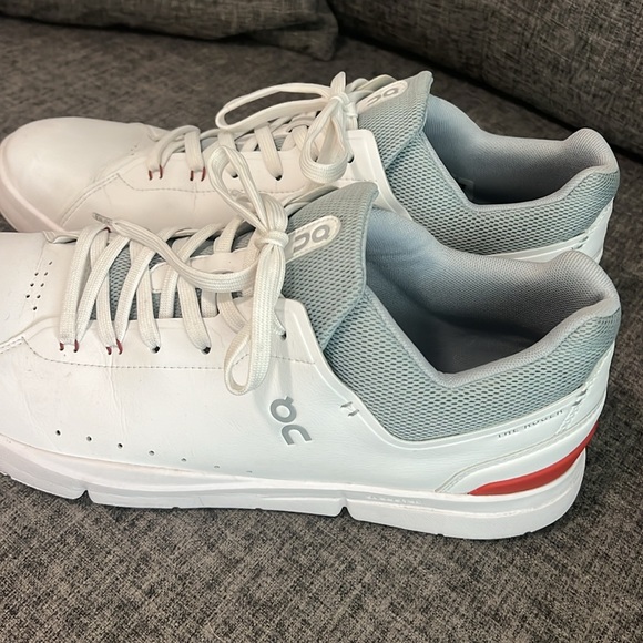 On Cloud - The Roger!! NEW! worn once. - Picture 4 of 6